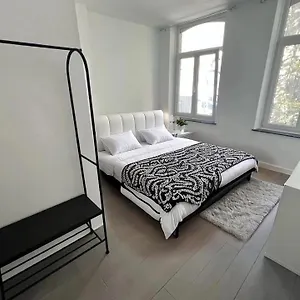 https://charleville-39-e-bruxelles-charleroi-aeroport.brusselshotelsbook.com